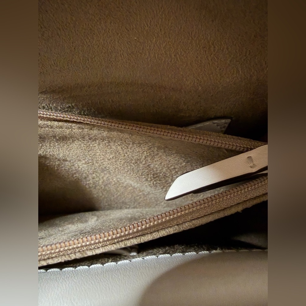 Michael Kors Greenwich Shoulder Bag - Picture 12 of 14